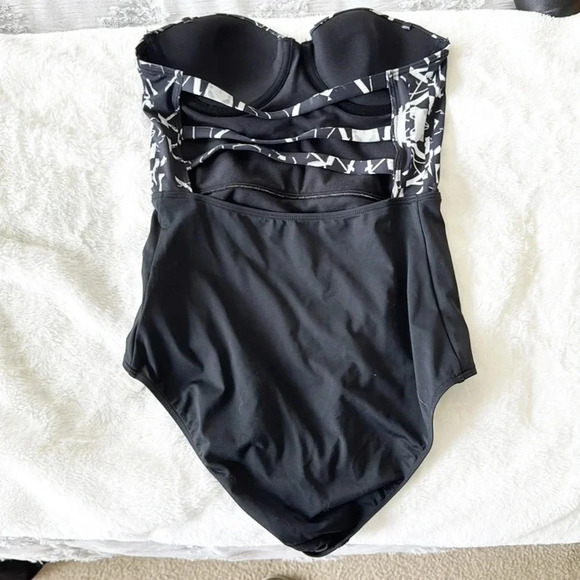 Abercrombie & Fitch black/white strapless bombshell one piece swimsuit sz small - Picture 5 of 7